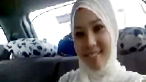 Arab stepsis Showed Me Her Tits